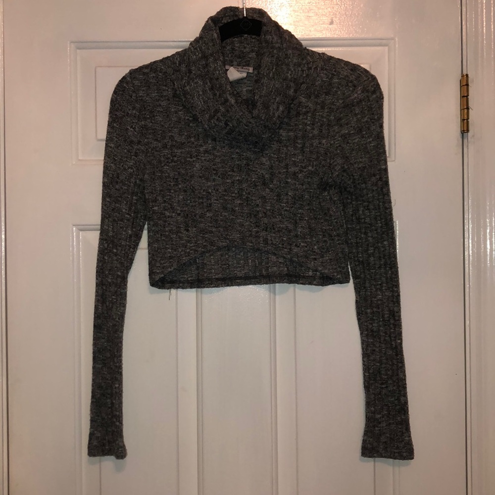 Ribbed Long Sleeve Cropped Top